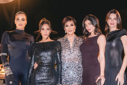 Kris Jenner junto a sus hijas.