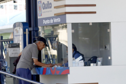 1. Pasajes. Los buses del Corredor Central Norte salen de la Estación Marín Central, en donde todavía es necesario comprar manualmente usan boletos.