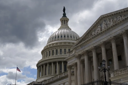 El Senado de Estados Unidos da paso a un acuerdo para proceder a reabrir el gobierno.