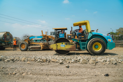 En la vía La Aurora - T de Salitre habrá cierres viales debido a trabajos que hará la Corporación Nacional de Electricidad (CNEL).