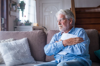 El IESS enfrenta una brecha financiera que cubre solo la mitad de las pensiones proyectadas para 2025.