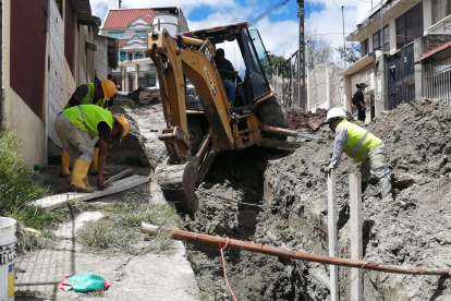 Las tareas se iniciaron días atrás en el barrio Miraflores Alto, en el norte de Loja.