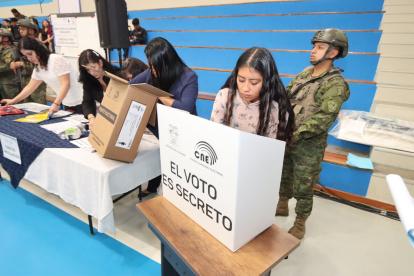 La definición de una posible convocatoria a Asamblea Constituyente se definirá en la Consulta Popular dle 16 de noviembre de 2025.