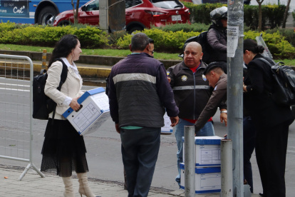 Magnicidio. El expediente fiscal del caso Villavicencio está compuesto por versiones, pericias, chats, etc.