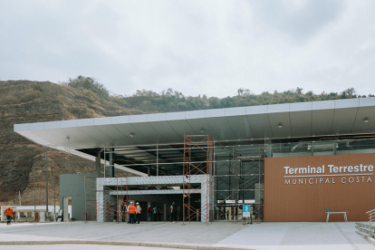 Según el alcalde, la terminal se encuentra lista, pero no tiene autorización para funcionar.