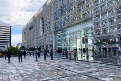 El Gobierno tomó la decisión de despedir a 5.000 funcionarios públicos, en julio pasado.