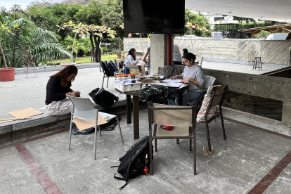 El Gobierno ecuatoriano lanzó un programa para entregar una beca económica a mujeres universitarias que pertenezcan a sectores sociales vulnerables.