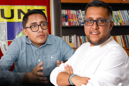 Andrés Quishpe (UNE) y Juan Fernando Flores (CREO) defienden posturas opuestas en la consulta popular del 16 de noviembre en Ecuador