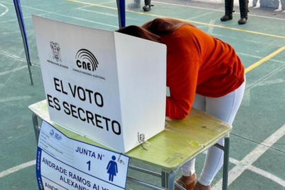 Las personas privadas de libertad votan este jueves 13 de noviembre.