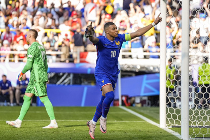 Kylian Mbappé es la principal carta de gol de la selección francesa en las eliminatorias europeas.