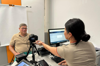 El Registro Civil implementó por primera vez puntos de impresión inmediata de cédulas en el exterior.