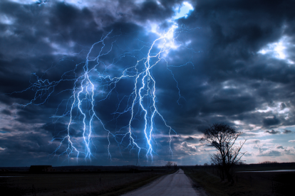Inamhi alerta sobre tormentas eléctricas que afectarán varias provincias del país.