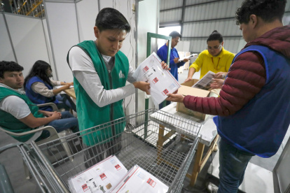 Inauguración de voto PPL para la consulta popular 2025.