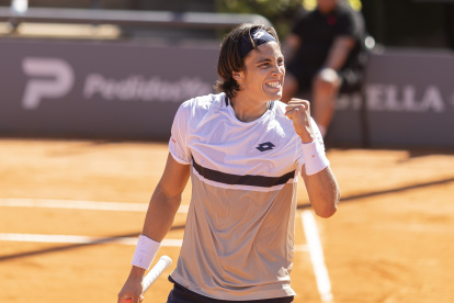 Álvaro Guillén, tenista ecuatoriano.