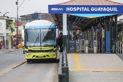 El servicio de transporte público de la Metrovía funcionará con normalidad este domingo 16 de noviembre, cuando se celebran las elecciones por referéndum y consulta popular.