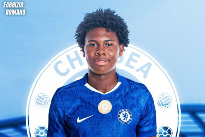 Deiner Ordoñez juega en las categorías juveniles de Independiente del Valle y la selección ecuatoriana.