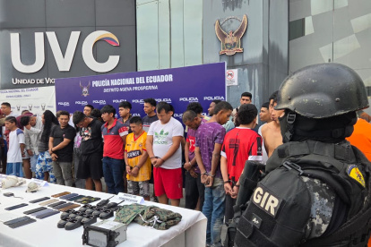 La Policía Nacional detuvo a 37 presuntos integrantes de las bandas criminales Los Lobos, Los Águilas y Los Tiguerones.