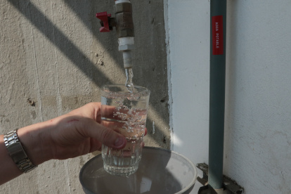 Así sale el agua potable en la planta La Toma, que es operada por la concesionaria Interagua.