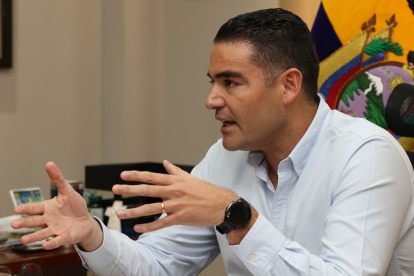 Yúnez aclara por qué no reclama al Gobierno por pagos pendientes.