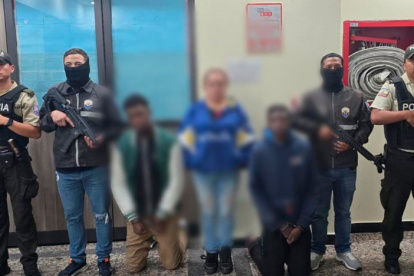 Cae centro de acopio de droga que operaba como guarida en Calderón, Quito. La Policía detuvo a tres personas .