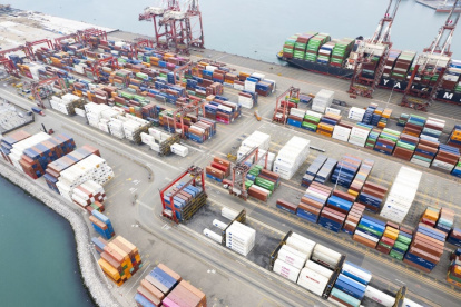 La terminal portuaria proyecta alcanzar un movimiento total de 352.591 TEUs durante 2025.