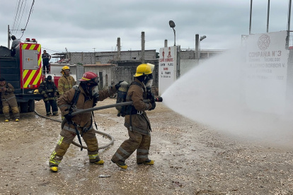 La ordenanza busca mejorar la situación de los Bomberos de Playas.