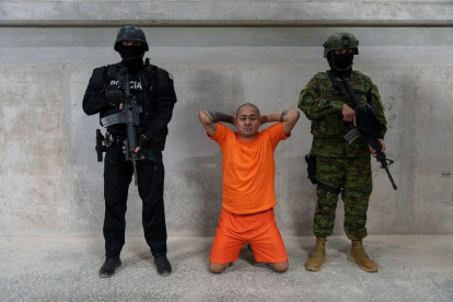 El Ministerio del Interior publicó la foto de alias Fede en prisión.