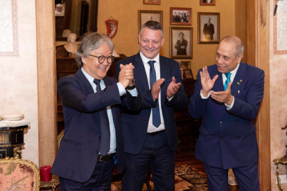 Peter Zhang, Vicent Jierda y Fernando Recalde.