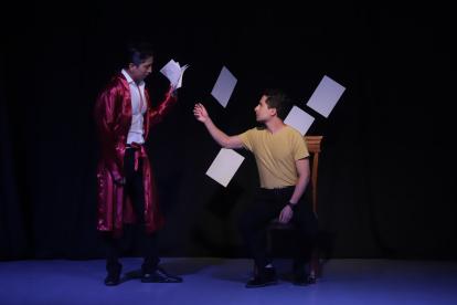 La pieza es protagonizada por Maicol Mora Grijalva y Juan Carlos Taco