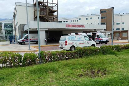 Algunos de los heridos del siniestro vial en Simiatug fueron llevados al hospital docente de Ambato.