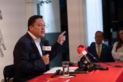 Cristian Zamora, alcalde de Cuenca, hizo un llamado al diálogo al gobierno de Daniel Noboa tras la victoria del No en la consulta popular y referéndum.