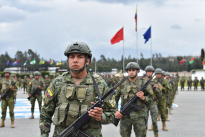 Daniel Noboa emitió el reglamento general de la Ley de Fortalecimiento de las Fuerzas Armadas y de la Policía Nacional.