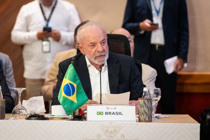 Fotografía del presidente de Brasil, Luiz Inácio Lula da Silva, hablando en la IV Cumbre CELAC-UE en Santa Marta (Colombia)