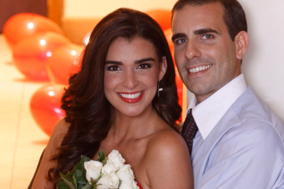 Giovanna Andrade y Diego Azanza durante una sesión fotográfica realizada por este medio en 2010.