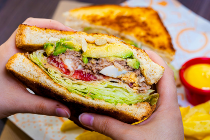 Los sánduches se han convertido en la favorito de muchos debido a la variedad de sabores que ofrecen.