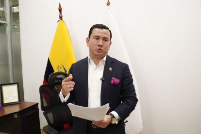 El presidente de la Comisión de Fiscalización Ferdinan Álvarez anunció la comparecencia del miistro del Trabajo Harold Burbano.
