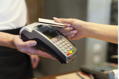 De cada 10 ecuatorianos, solo tres están satisfechos con su situación financiera actual.