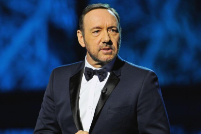 Kevin Spacey obteniendo un Tony Award en 2017.
