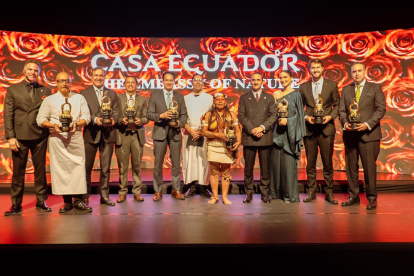 Roberto Manrique, Carlos Gallardo, Ricardo Dueñas, Jamil Fernández, Hernán Cueva, Sebastián Gallardo, Manuela Ima, Luis Felipe Fernández-Salvador y Campodónico, Shany Nadan, Daniel del Valle y Patricio Salazar.