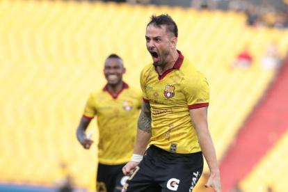 Octavio Rivero hizo el segundo gol de Barcelona.