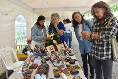 Feria Las Flores Hablan en Puembo impulsa emprendedores y artesanía local 2025