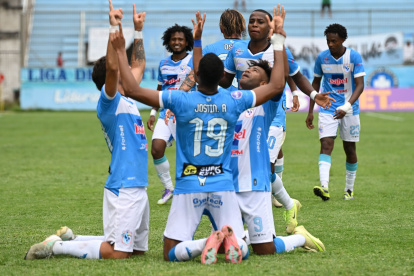 Manta acaricia su objetivo de lograr la permanencia en la Serie A.