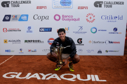 Daniel Vallejo, tenista paraguayo campeón del Challenger de Guayaquil.