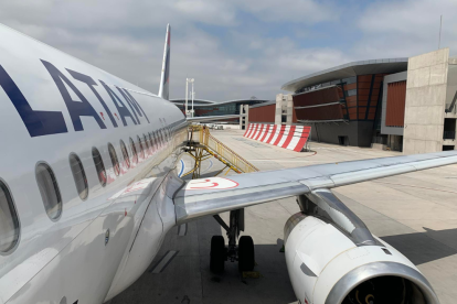 Latam Airlines suspendió los vuelos desde Colombia hacia Venezuela.