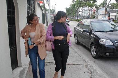 Referencial. Muchas personas prefieren tomar precauciones al circular por la Kennedy