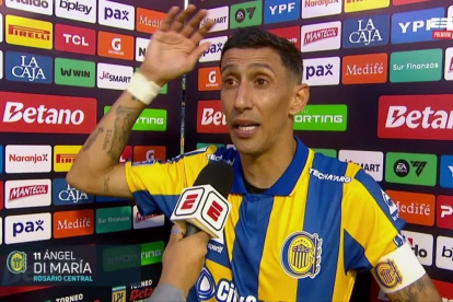 El atacante rosarino volvió al equipo "de sus amores" y ahora es objeto de criticas en Argentina.