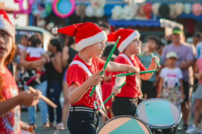 El desfile navideño que hubo en General Villamil en diciembre de 2024 para atraer turistas.