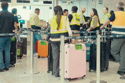 Según el INEC, la segunda causa por la que los ecuatorianos realizan viajes internacionales es por residencia en el exterior.