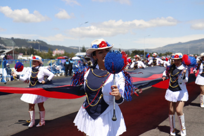El sábado se realizó el Desfile de la Confraternidad, que fue organizado por el Municipio de Quito. Allí sí participaron los colegios fiscales inscritos.