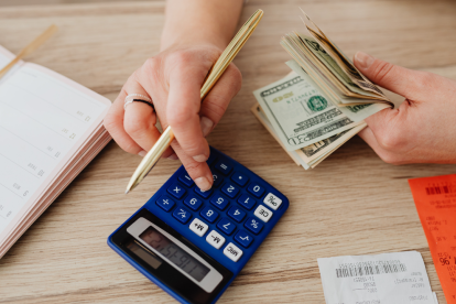 El próximo 20 de diciembre se definirá el salario básico para el 2026.